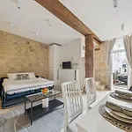 Apartment Near Ile St Louis